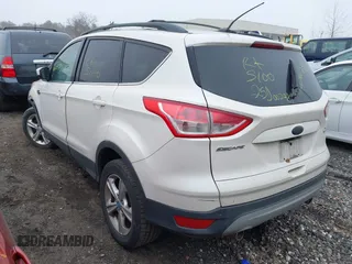 2013 Ford Escape SE with VIN 1FMCU9G96DUC32901, listed as a IAAI auction lot 41852421 with 999,999 mi miles. Bid and sale history available at carsss.com. Image 3.