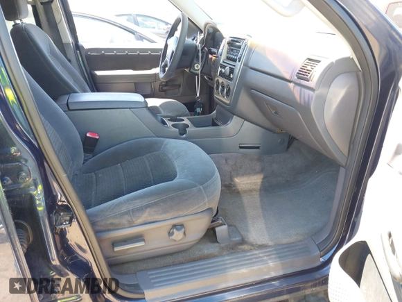 2003 Ford Explorer XLT с VIN 1FMZU63KX3ZB24039, выставлен на аукционе IAAI как лот 42797837 с пробегом 217 272 миль миль и . История ставок и продаж доступна на DreamBid. Изображение 5.