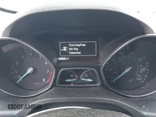 2019 Ford Escape SE with VIN 1FMCU0GD2KUC21987, listed as a IAAI auction lot 41463458 with 98,983 mi miles. Bid and sale history available at carsss.com. Image 7.