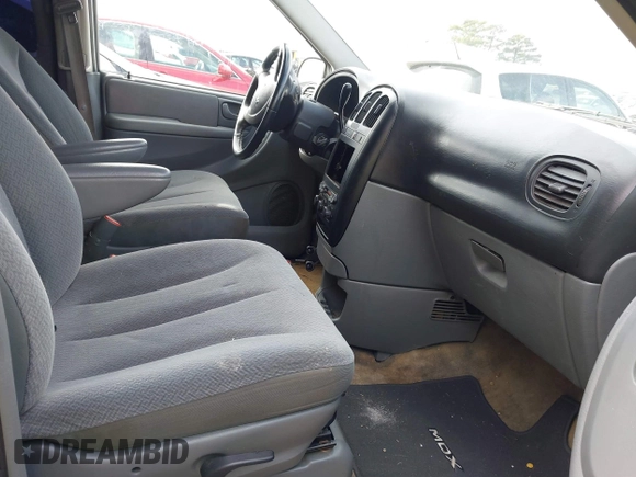 2005 Dodge Caravan SXT with VIN 2D4GP44L15R224531, listed as a IAAI auction lot 41590755 with 141,214 mi miles and . Bid and sale history available at DreamBid. Image 5.