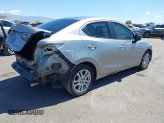 2016 Scion iA z VIN 3MYDLBZV1GY132561, wystawiony jako IAAI lot #42425947 z przebiegiem 94 882 mil mil oraz . Historia ofert i sprzedaży dostępna na DreamBid. Obrazek 4.