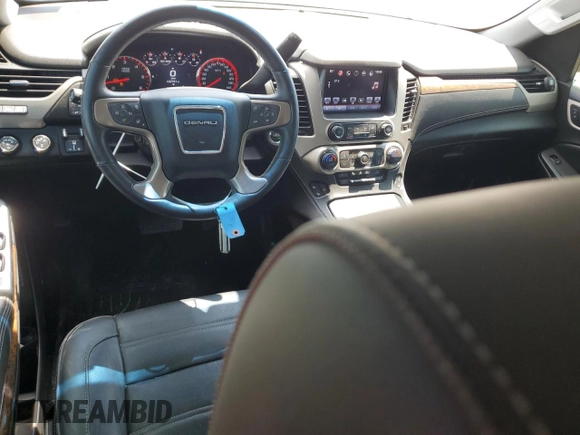 2016 GMC Yukon Denali with VIN 1GKS2CKJ5GR282446, listed as a Copart auction lot 68660254 with 122,751 mi miles and Salvage Title. Bid and sale history available at carsss.com. Image 8.
