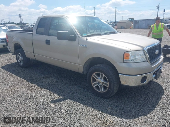 2007 Ford F-150 XLT with VIN 1FTPX14V67FB81831, listed as a IAAI auction lot 42327531 with 190,403 mi miles and . Bid and sale history available at DreamBid. Image 1.