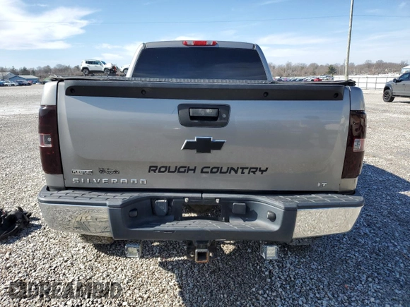 2008 Chevrolet Silverado 1500 1LT with VIN 2GCEK190581209789, listed as a Copart auction lot 46324265 with 202,861 mi miles and Salvage Title. Bid and sale history available at DreamBid. Image 6.