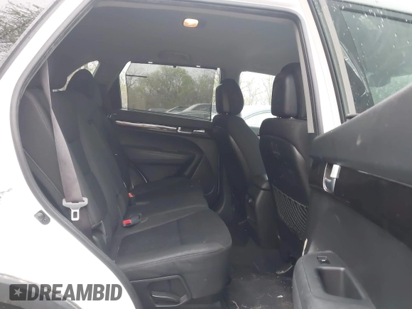 2014 Kia Sorento LX with VIN 5XYKT4A63EG432500, listed as a IAAI auction lot 41943050 with 161,612 mi miles. Bid and sale history available at carsss.com. Image 8.