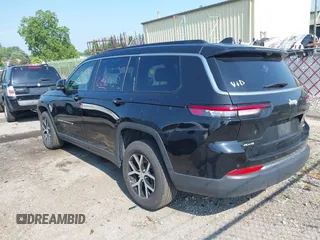 2024 Jeep Grand Cherokee Limited z VIN 1C4RJKBG3R8549670, wystawiony jako IAAI lot #42685618 z przebiegiem 41 868 mil mil oraz . Historia ofert i sprzedaży dostępna na DreamBid. Obrazek 3.