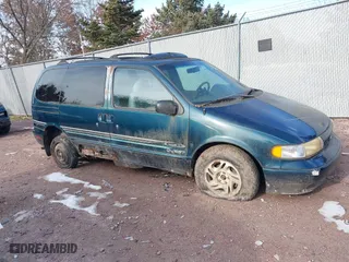 1998 Nissan Quest XE with VIN 4N2ZN1111WD811813, listed as a IAAI auction lot 41206000 with 137,225 mi miles. Bid and sale history available at carsss.com. Image 1.