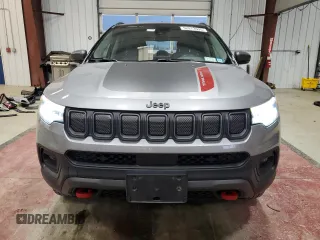 2022 Jeep Compass Trailhawk z VIN 3C4NJDDBXNT146535, wystawiony jako Copart lot #52873595 z przebiegiem 21 513 mil mil oraz Szkoda całkowita • Salvage title. Historia ofert i sprzedaży dostępna na DreamBid. Obrazek 5.