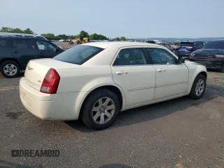 2007 Chrysler 300 z VIN 2C3LA43RX7H788453, wystawiony jako Copart lot #60262635 z przebiegiem 134 128 mil mil oraz Szkoda całkowita • Salvage title. Historia ofert i sprzedaży dostępna na DreamBid. Obrazek 3.