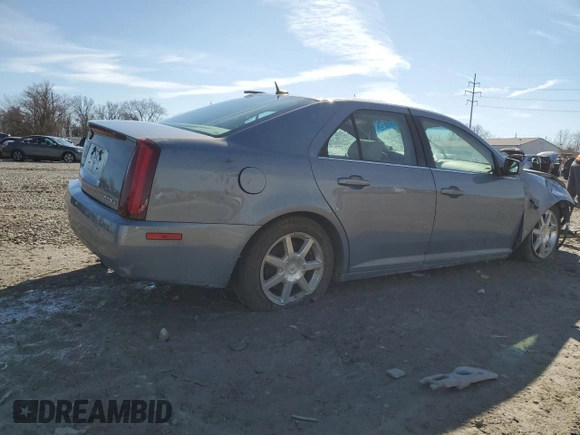 2007 Cadillac STS z VIN 1G6DW677270181170, wystawiony jako Copart lot #47137165 z przebiegiem Nie podano mil oraz Szkoda całkowita • Salvage title. Historia ofert i sprzedaży dostępna na DreamBid. Obrazek 3.