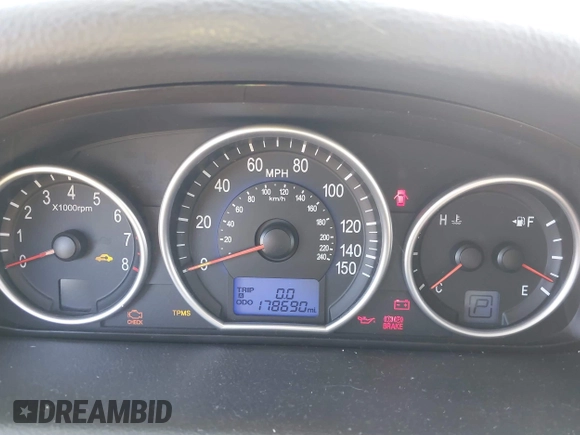 2007 Hyundai Veracruz GLS with VIN KM8NU13C07U028238, listed as a IAAI auction lot 42122348 with 178,690 mi miles and . Bid and sale history available at DreamBid. Image 7.