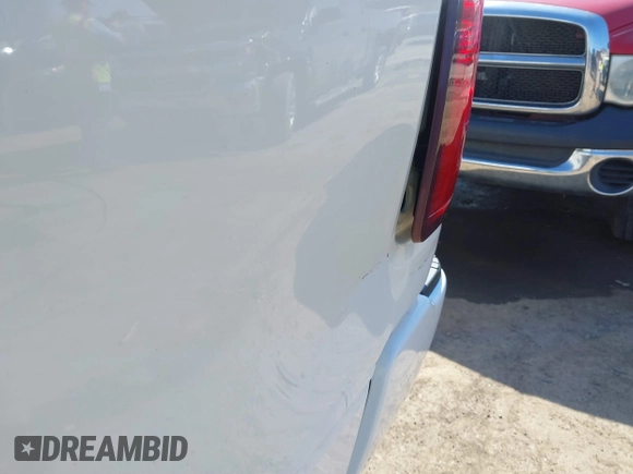 2014 Ram 1500 Express z VIN 1C6RR7FT3ES192539, wystawiony jako IAAI lot #41760162 z przebiegiem 107 098 mil mil oraz . Historia ofert i sprzedaży dostępna na DreamBid. Obrazek 18.