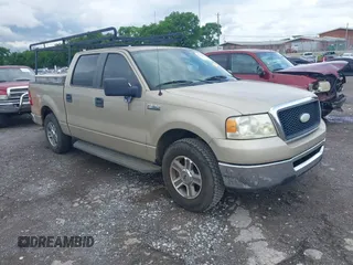 2007 Ford F-150 XLT z VIN 1FTPW12V67KD36553, wystawiony jako IAAI lot #42342211 z przebiegiem 197 493 mil mil oraz . Historia ofert i sprzedaży dostępna na DreamBid. Obrazek 1.