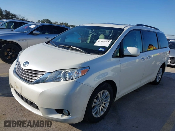 2016 Toyota Sienna XLE with VIN 5TDYK3DC6GS758189, listed as a IAAI auction lot 41598251 with 129,050 mi miles and . Bid and sale history available at DreamBid. Image 2.