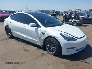 2020 Tesla Model 3 Performance z VIN 5YJ3E1EC2LF601990, wystawiony jako IAAI lot #42169507 z przebiegiem 73 470 mil mil oraz . Historia ofert i sprzedaży dostępna na DreamBid. Obrazek 1.