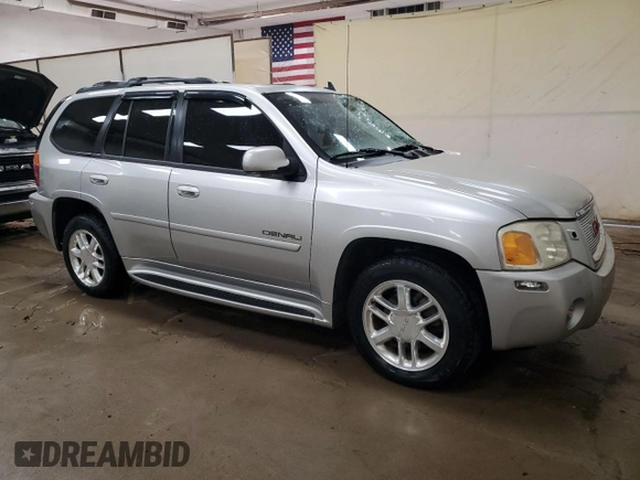 2006 GMC Envoy Denali with VIN 1GKES63MX62284983, listed as a Copart auction lot 73487134 with 134,882 mi miles and Clean Title. Bid and sale history available at carsss.com. Image 4.