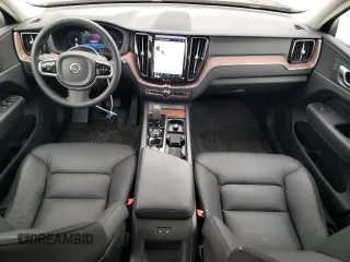 2023 Volvo XC60 z VIN YV4H60DN1P1359219, wystawiony jako Copart lot #53836465 z przebiegiem 16 245 mil mil oraz Szkoda całkowita • Salvage title. Historia ofert i sprzedaży dostępna na DreamBid. Obrazek 8.