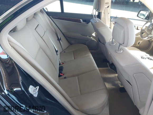 2009 Mercedes-Benz C-Class 3.5L Sport with VIN WDDGF56X99R068598, listed as a IAAI auction lot 41830790 with 92,049 mi miles. Bid and sale history available at carsss.com. Image 8.
