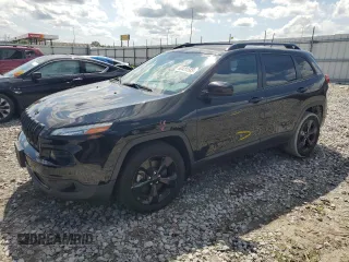 2018 Jeep Cherokee Latitude z VIN 1C4PJLCB5JD620699, wystawiony jako Copart lot #60424585 z przebiegiem 108 862 mil mil oraz Szkoda całkowita • Salvage title. Historia ofert i sprzedaży dostępna na DreamBid. Obrazek 1.
