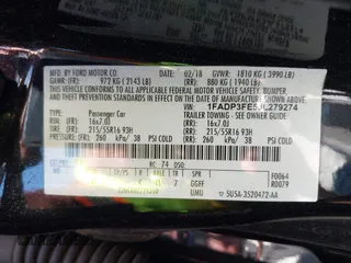 2018 Ford Focus SE z VIN 1FADP3FE5JL279274, wystawiony jako IAAI lot #42626587 z przebiegiem 92 110 mil mil oraz . Historia ofert i sprzedaży dostępna na DreamBid. Obrazek 9.
