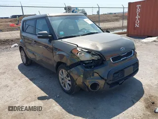 2012 Kia Soul + with VIN KNDJT2A69C7403710, listed as a IAAI auction lot 41916201 with 163,064 mi miles. Bid and sale history available at carsss.com. Image 1.