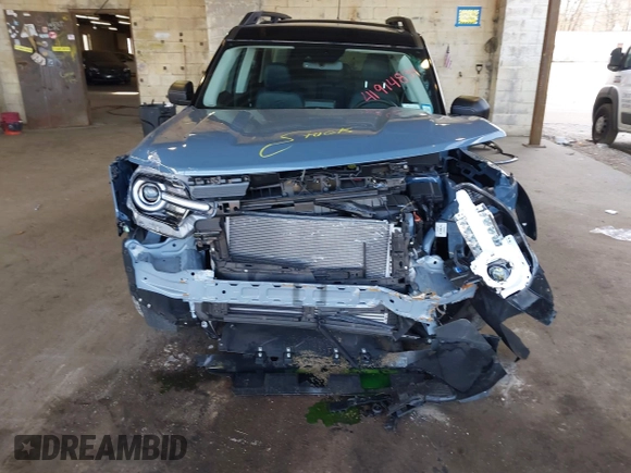 2024 Ford Bronco Sport Outer Banks z VIN 3FMCR9C61RRF73716, wystawiony jako IAAI lot #41914834 z przebiegiem 1 295 mil mil oraz . Historia ofert i sprzedaży dostępna na DreamBid. Obrazek 6.