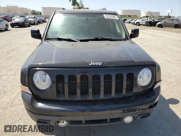 2017 Jeep Patriot Latitude with VIN 1C4NJPFB1HD184633, listed as a Copart auction lot 52252965 with 159,773 mi miles and Salvage Title. Bid and sale history available at DreamBid. Image 5.