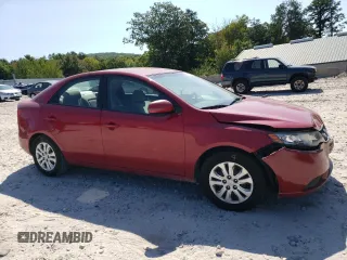 2013 Kia Forte EX with VIN KNAFU4A25D5682191, listed as a Copart auction lot 70066134 with 118,587 mi miles and Clean Title. Bid and sale history available at carsss.com. Image 4.