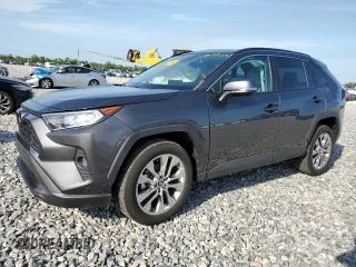 2021 Toyota RAV4 XLE Premium with VIN 2T3C1RFV1MC172493, listed as a Copart auction lot 61571255 with Not provided miles and Salvage title. Bid and sale history available at DreamBid. Image 1.