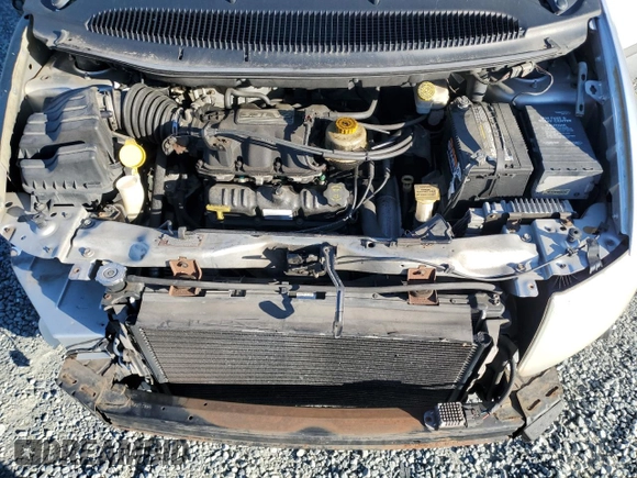 2003 Dodge Caravan SE with VIN 1D4GP243X3B196521, listed as a Copart auction lot 43791845 with Not Provided miles and Salvage Title. Bid and sale history available at carsss.com. Image 13.
