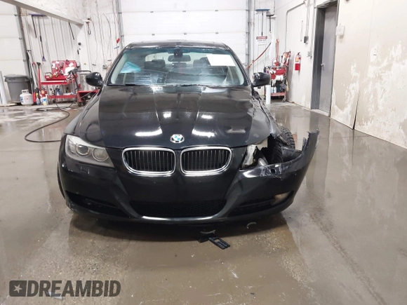 2011 BMW 3 Series 328i xDrive with VIN WBAPK7C5XBA818385, listed as a IAAI auction lot 41655317 with 113,639 mi miles. Bid and sale history available at carsss.com. Image 12.