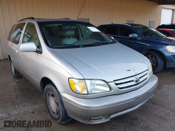 2002 Toyota Sienna LE with VIN 4T3ZF13C72U422993, listed as a IAAI auction lot 41552421 with 260,014 mi miles. Bid and sale history available at carsss.com. Image 1.