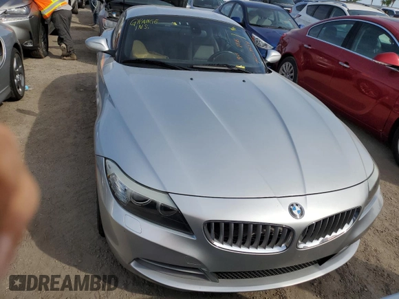 2013 BMW Z4 sDrive35i with VIN WBALM7C57DE385631, listed as a Copart auction lot 75003554 with 0 mi miles and Salvage Title. Bid and sale history available at carsss.com. Image 5.