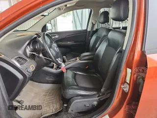 2014 Dodge Journey Crossroad with VIN 3C4PDCGG5ET264901, listed as a Copart auction lot 60807825 with 103,285 mi miles and Salvage title. Bid and sale history available at DreamBid. Image 7.