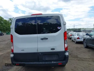2020 Ford Transit Cargo z VIN 1FTBR2Y80LKB22354, wystawiony jako IAAI lot #42347579 z przebiegiem 64 513 mil mil oraz . Historia ofert i sprzedaży dostępna na DreamBid. Obrazek 16.