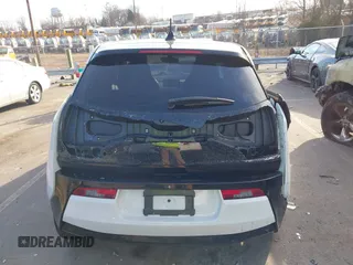 2017 BMW i3 z VIN WBY1Z8C37HV891822, wystawiony jako IAAI lot #41666962 z przebiegiem 39 844 mil mil oraz . Historia ofert i sprzedaży dostępna na DreamBid. Obrazek 17.