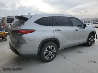 2023 Toyota Highlander Hybrid XLE with VIN 5TDKBRCH9PS575262, listed as a Copart auction lot 82327064 with 0 mi miles and Salvage Title. Bid and sale history available at carsss.com. Image 3.