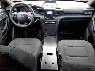 2021 Ford Police Interceptor Utility z VIN 1FM5K8AB5MGC40409, wystawiony jako Copart lot #73527934 z przebiegiem 45 716 mil mil oraz Szkoda całkowita • Salvage title. Historia ofert i sprzedaży dostępna na DreamBid. Obrazek 8.