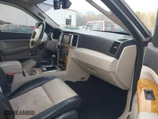 2009 Jeep Grand Cherokee Limited with VIN 1J8HR58P79C527898, listed as a IAAI auction lot 41623149 with 178,342 mi miles. Bid and sale history available at carsss.com. Image 5.