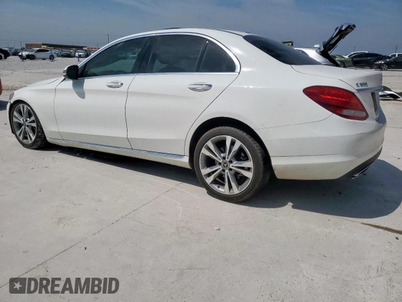 2018 Mercedes-Benz C 300 z VIN 55SWF4JB0JU274493, wystawiony jako Copart lot #53468055 z przebiegiem Nie podano mil oraz Szkoda całkowita • Salvage title. Historia ofert i sprzedaży dostępna na DreamBid. Obrazek 2.