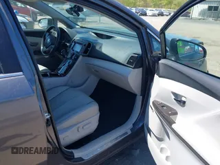 2015 Toyota Venza XLE with VIN 4T3BK3BB4FU117703, listed as a IAAI auction lot 42028684 with 139,639 mi miles. Bid and sale history available at carsss.com. Image 5.
