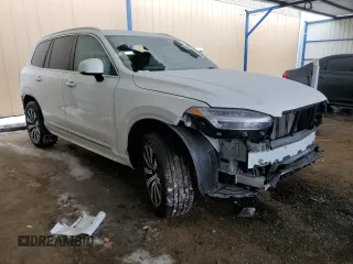 2024 Volvo XC90 Plus Bright Theme with VIN YV4L12PE3R1183549, listed as a Copart auction lot 44153945 with 8,268 mi miles and Salvage Title. Bid and sale history available at DreamBid. Image 4.