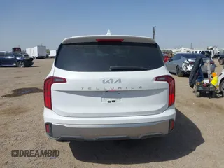 2025 Kia Telluride LX z VIN 5XYP24GC9SG567434, wystawiony jako IAAI lot #41728291 z przebiegiem 1548 mil mil oraz . Historia ofert i sprzedaży dostępna na DreamBid. Obrazek 16.