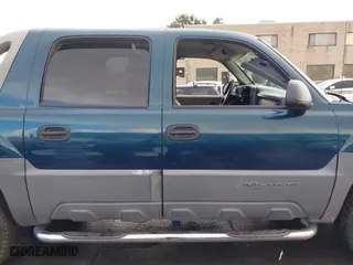 2006 Chevrolet Avalanche Z71 with VIN 3GNEK12Z36G131825, listed as a IAAI auction lot 41095431 with 349,879 mi miles. Bid and sale history available at carsss.com. Image 13.