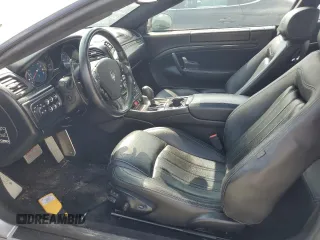2011 Maserati GranTurismo S с VIN ZAM45KLA0B0056442, выставлен на аукционе Copart как лот 59901125 с пробегом 81 595 миль миль и Чистый • Clean title. История ставок и продаж доступна на DreamBid. Изображение 7.