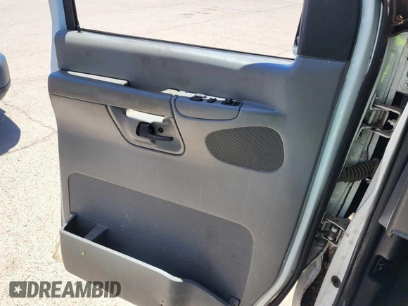 2006 Ford Econoline Cargo with VIN 1FTNE24L76HB39172, listed as a IAAI auction lot 42563189 with 158,898 mi miles and . Bid and sale history available at DreamBid. Image 29.