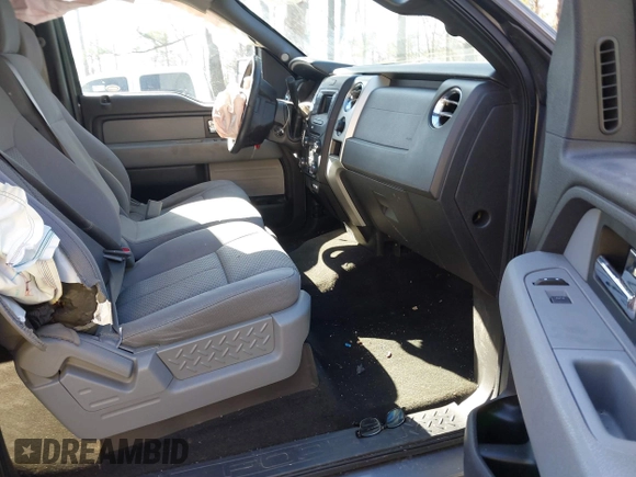 2013 Ford F-150 XL with VIN 1FTEW1CM4DKG06680, listed as a IAAI auction lot 41639948 with 133,539 mi miles. Bid and sale history available at carsss.com. Image 5.