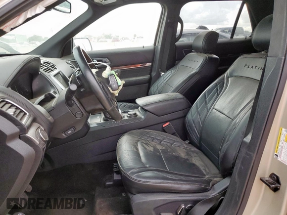 2017 Ford Explorer Platinum с VIN 1FM5K8HT3HGD84688, выставлен на аукционе Copart как лот 57311355 с пробегом 101 599 миль миль и Списание • Salvage title. История ставок и продаж доступна на DreamBid. Изображение 7.