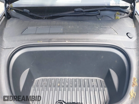2020 Tesla Model Y Long Range with VIN 5YJYGDEE2LF029385, listed as a IAAI auction lot 42164786 with 58,685 mi miles and . Bid and sale history available at DreamBid. Image 10.