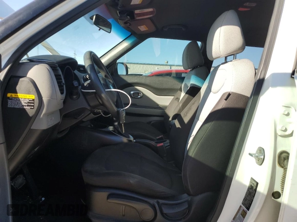 2018 Kia Soul with VIN KNDJN2A23J7544888, listed as a Copart auction lot 47270915 with 119,509 mi miles and Salvage Title. Bid and sale history available at DreamBid. Image 7.